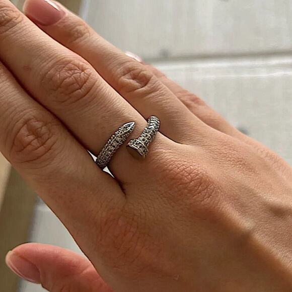 Silver Cubic Zircon Nail Screw Ring - Picture 9 of 11